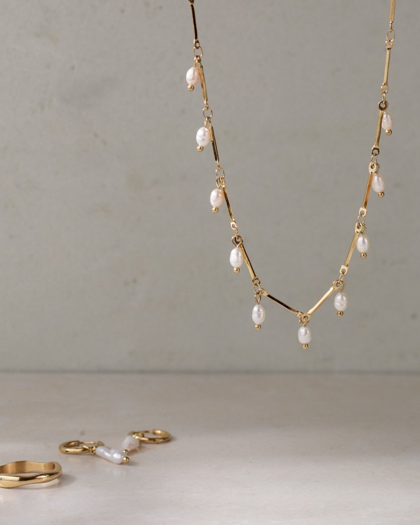 Annes Authentic Pearl Choker Rose Gold