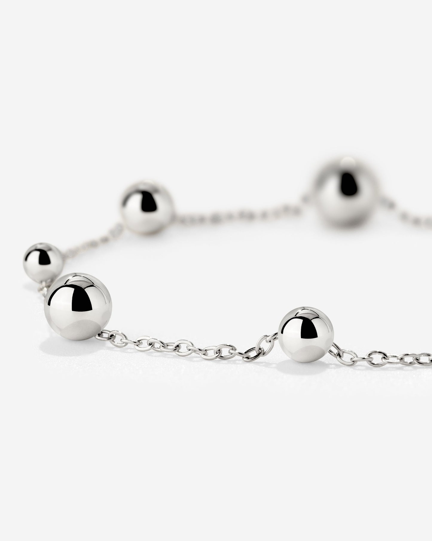 [[Color:Silver]]