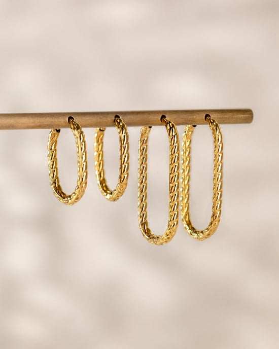 Oval Twisted Hoop Set Gold