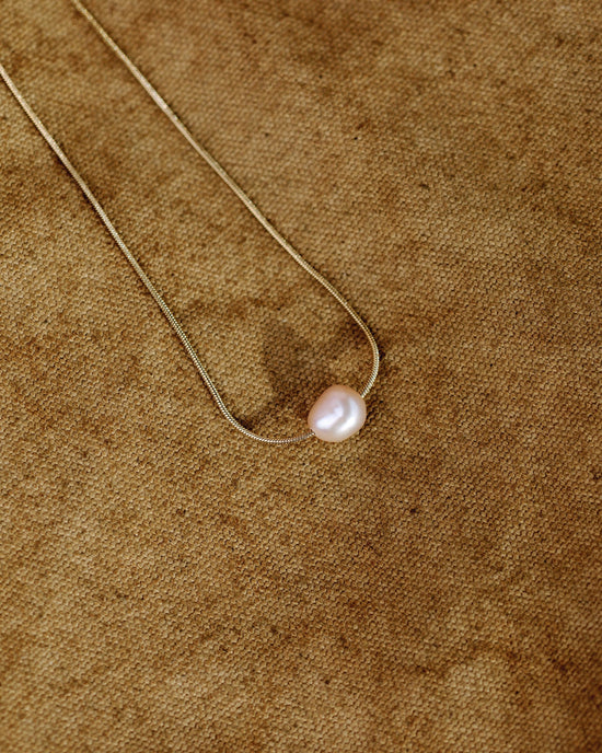 Blush Pearl Choker Silver