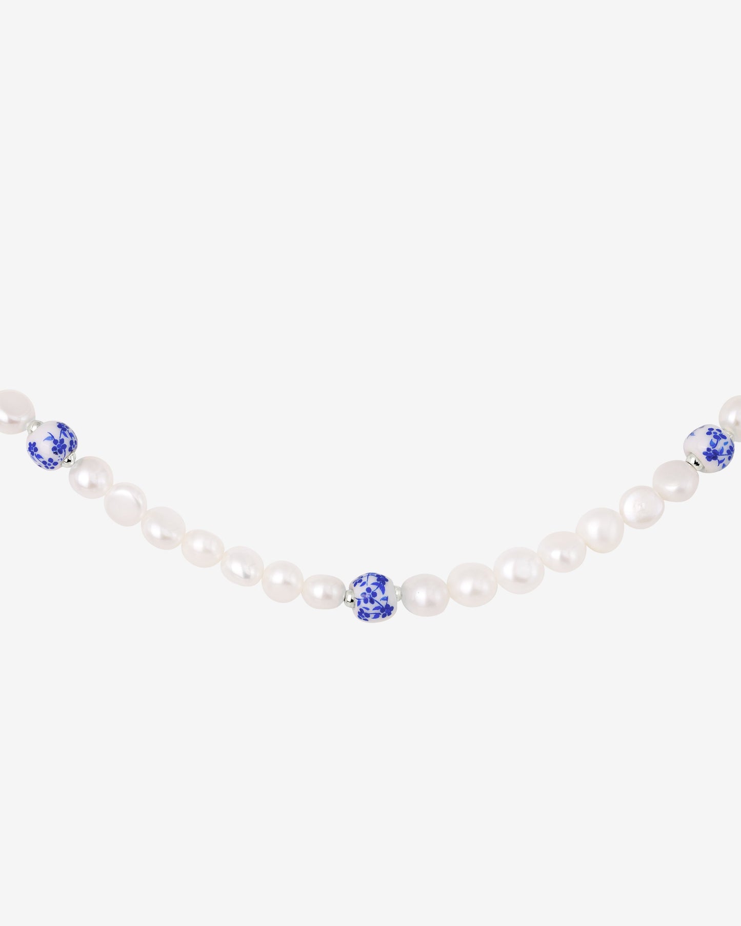 [[Color:Silver]]