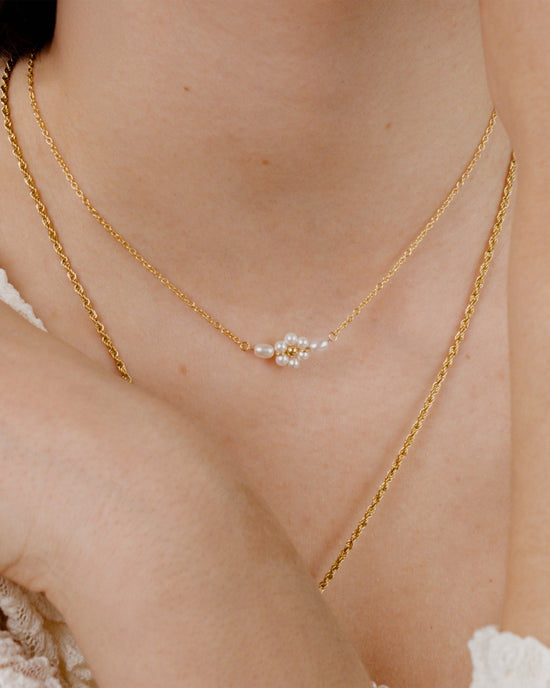 Daisy Choker gold