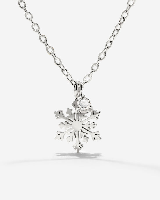 Sparkling Snowflake Necklace Silver