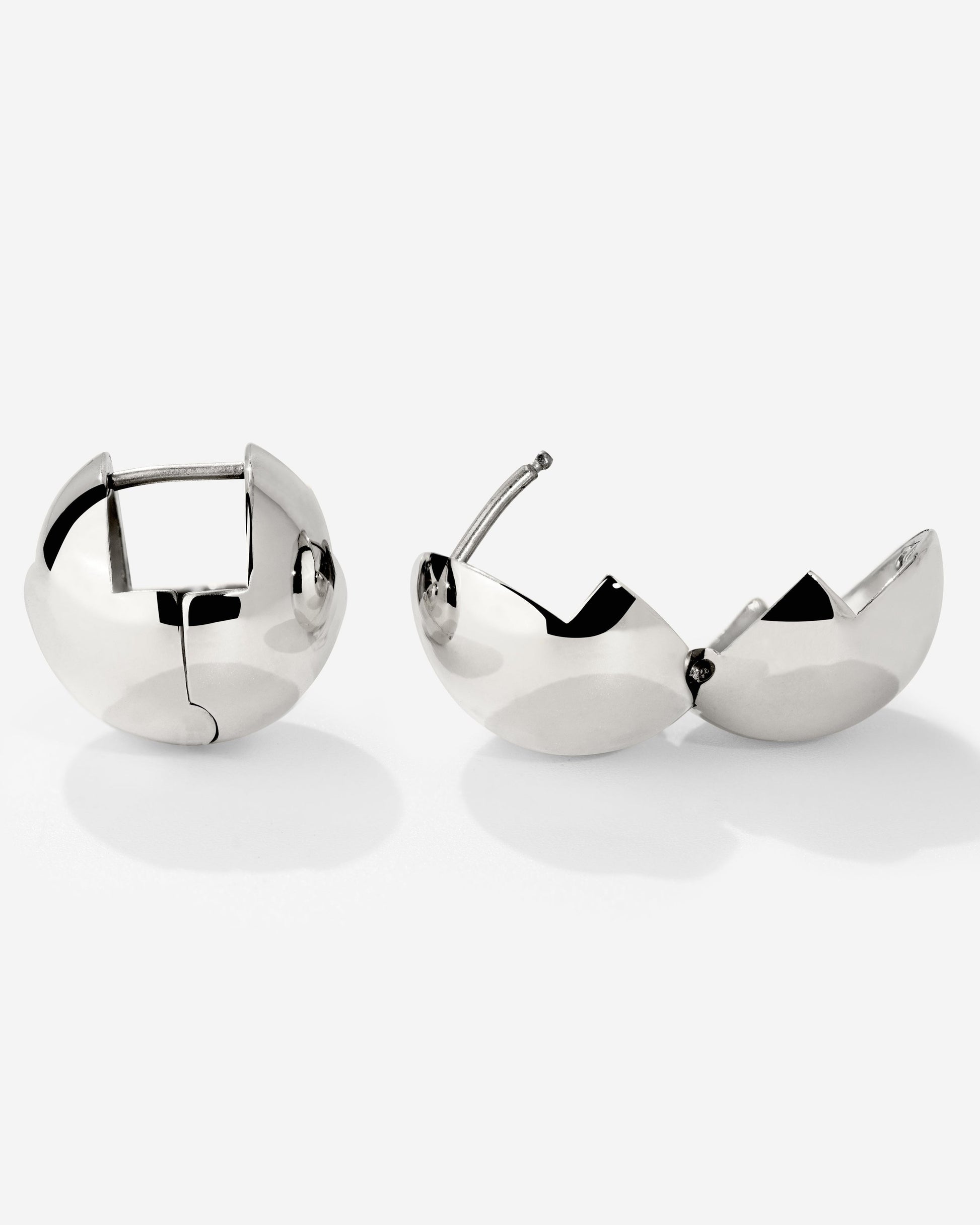 Graceful Curves Studs Silver