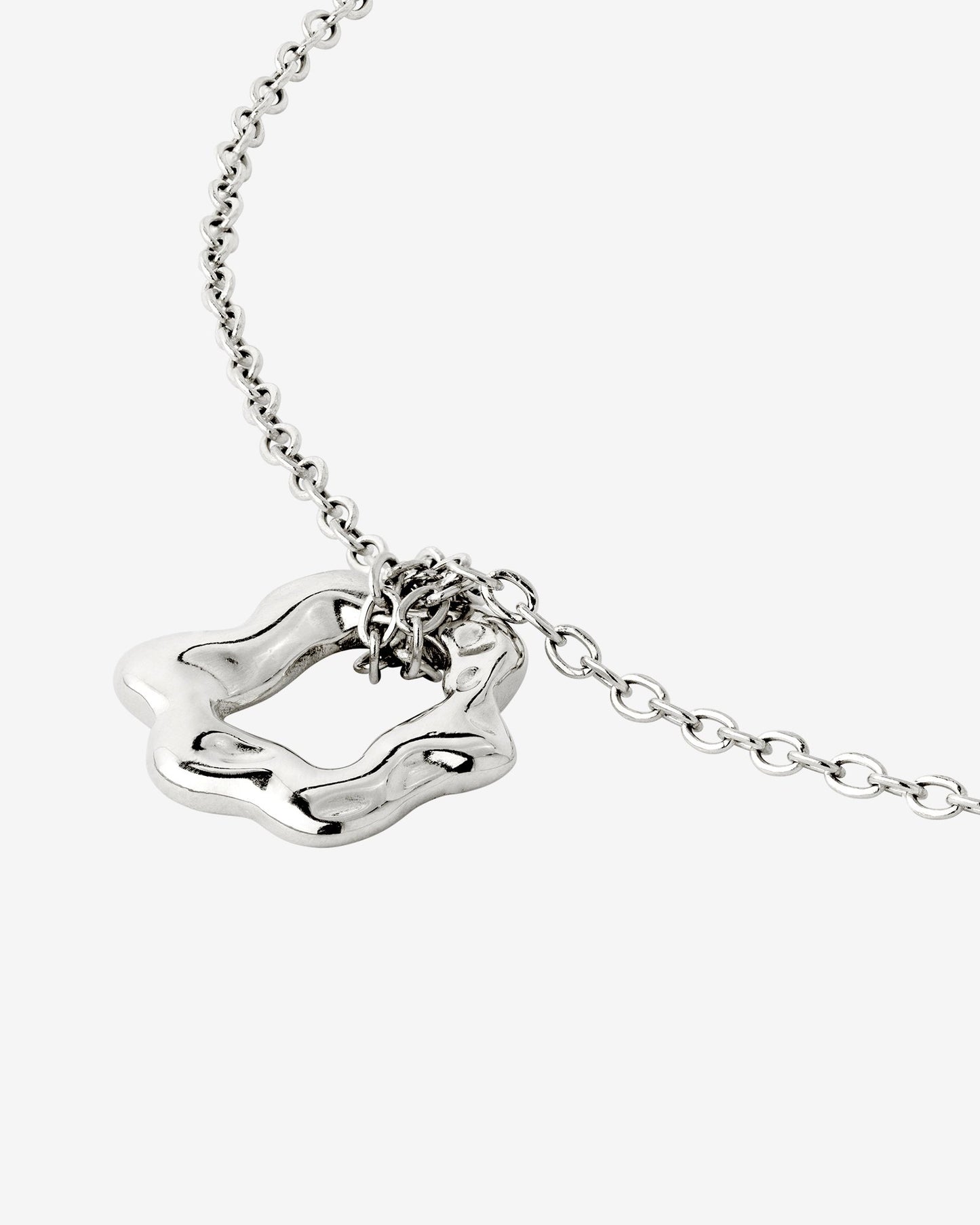 [[Color:Silver]]