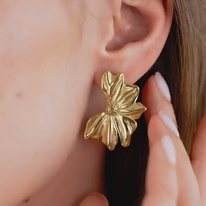 Eternal Bloom Studs Gold