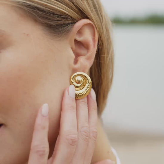 Siren's Spell Studs gold