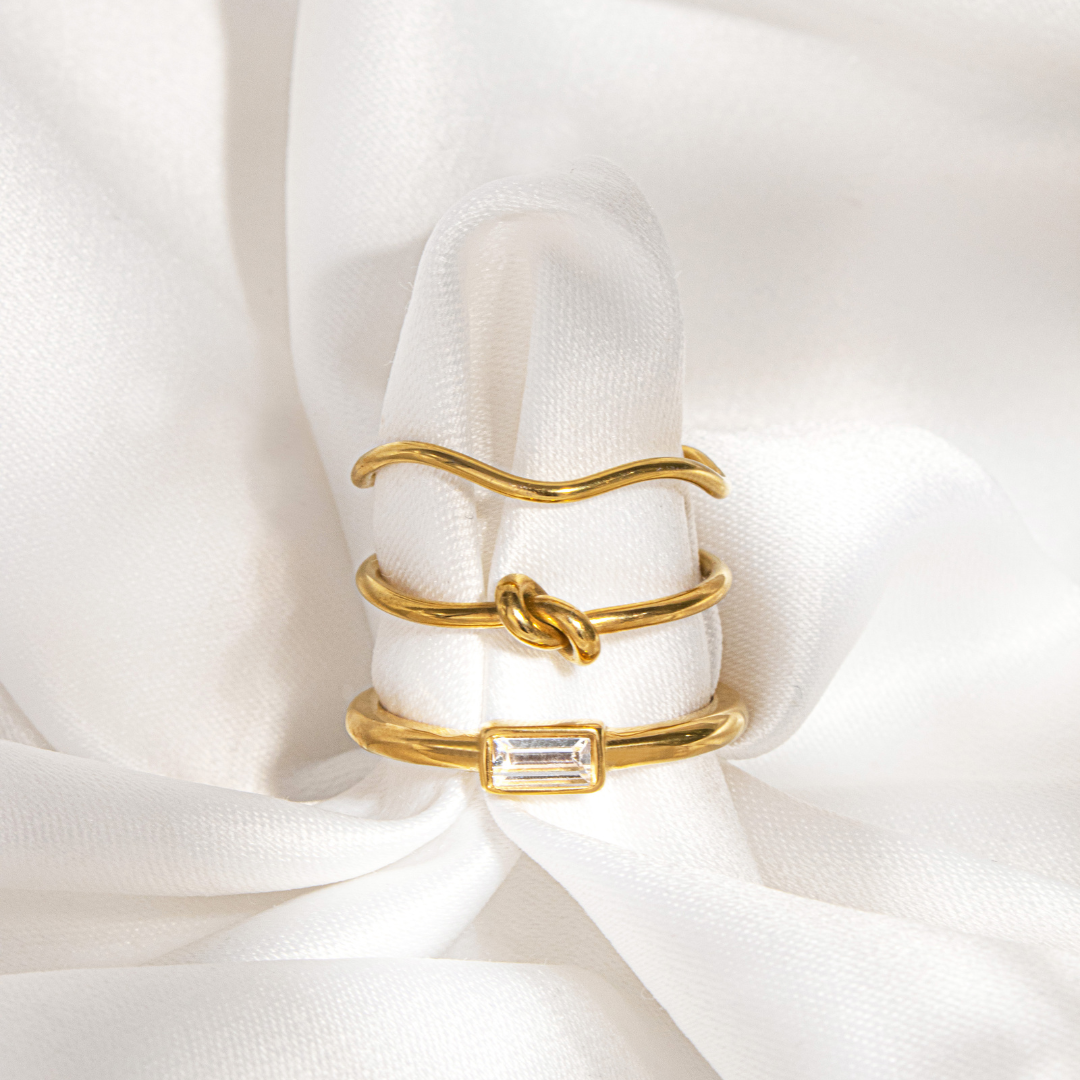 Square Charming Ring Gold