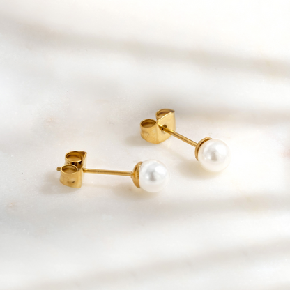 Pretty Pearl Studs Rose Gold